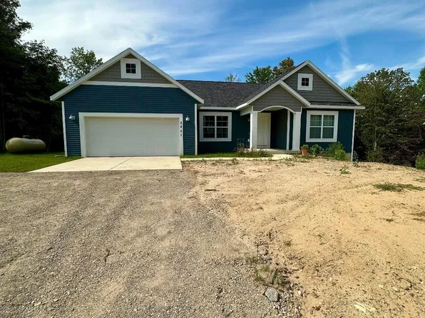 2451 Kinney Ln, Hopkins, MI 49328