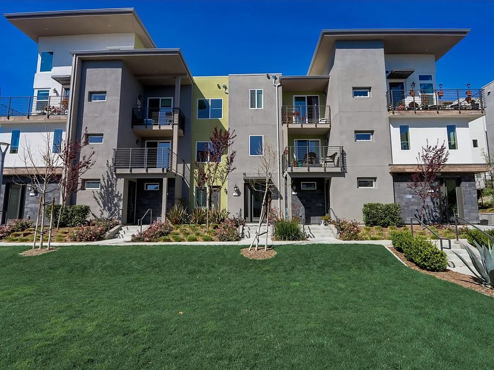 1st image of 211 William Manly St Unit 3