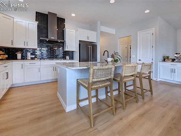 5th image of 2927 Golden Meadow Way