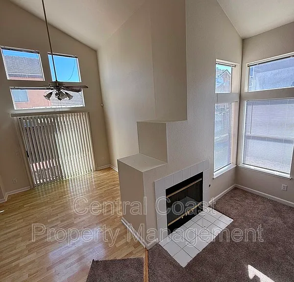 1938 Harvard Ct — Photo 6