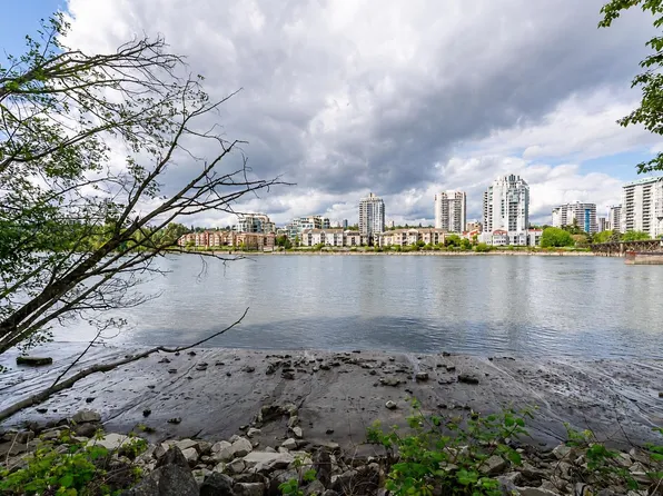 83 Star Cres #202, New Westminster, BC V3M 6X8