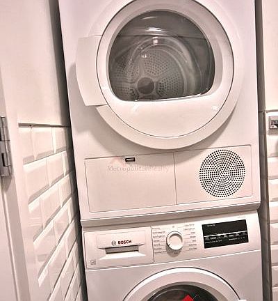 5th image of 719 Union St APT 4