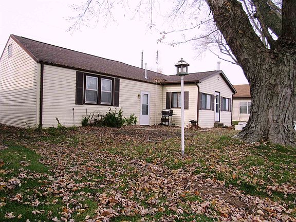 3rd image of 3958 W Lakeshore Dr-57