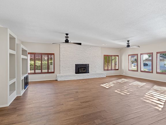4th image of 2882 Palmer Dr