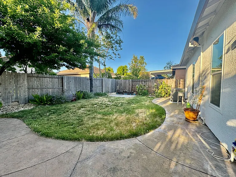 3550 Saint Lucia Pl — Photo 33