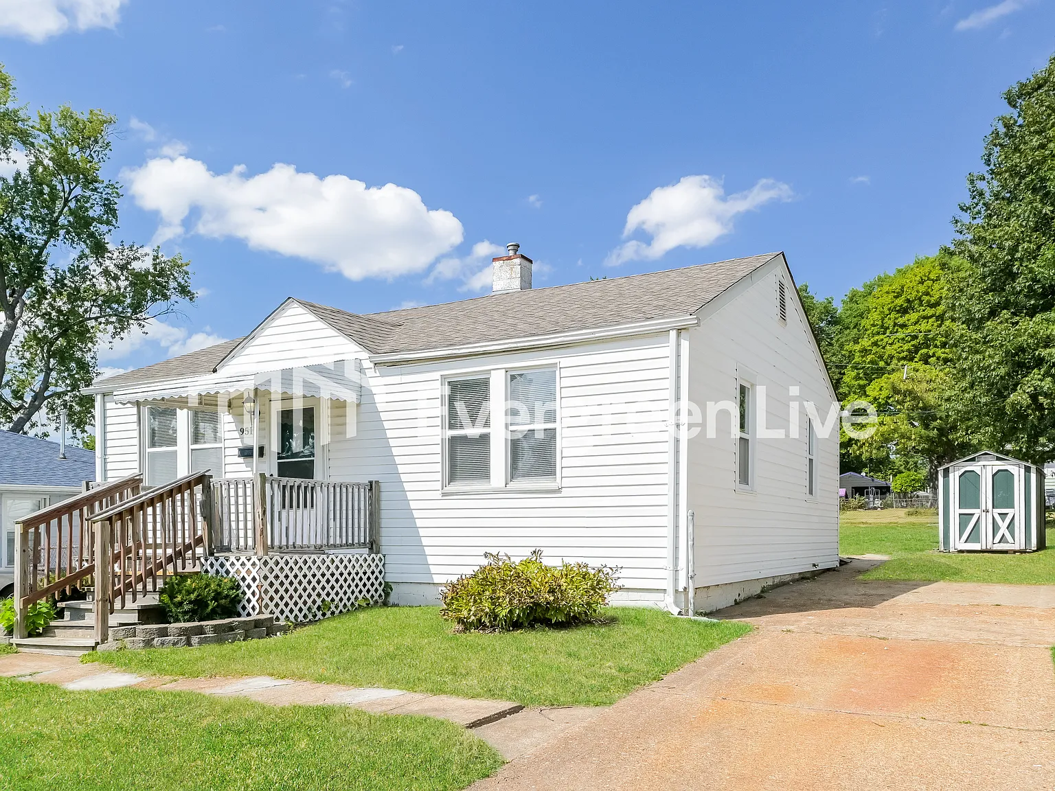 2 bed, 1.0 bath, 840 sqft, $1,045 — Photo 3