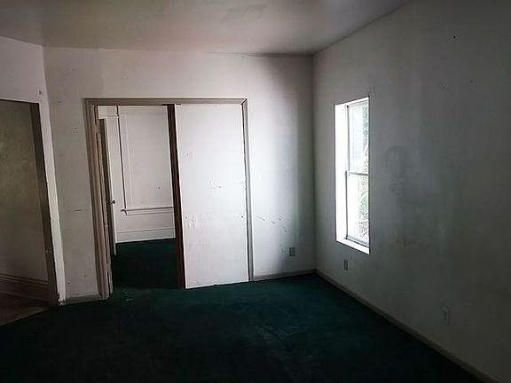 5th image of 1235 11th Ave