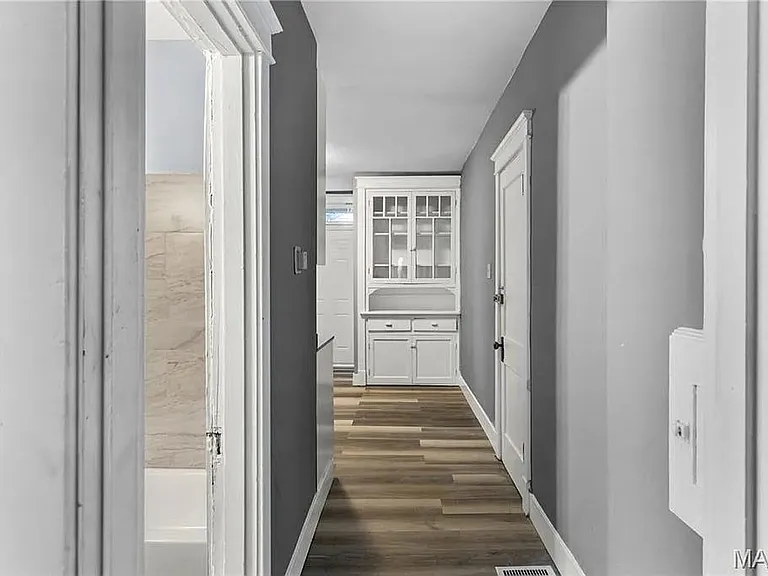 4234 Dewey Ave — Photo 9