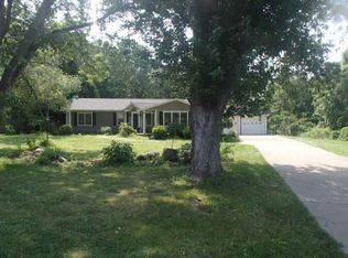 11 Commane Rd, Baldwinsville, NY 13027