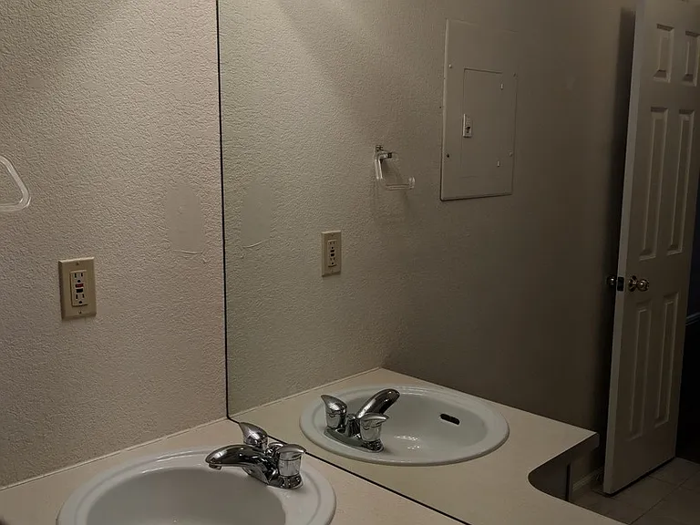 9160 E Arbor Cir #C — Photo 14