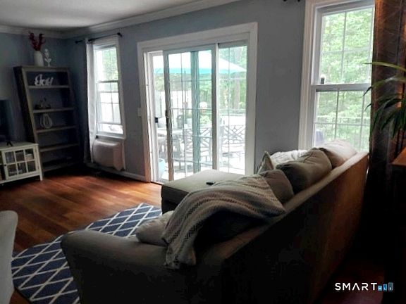 3rd image of 112 Queens Road #112