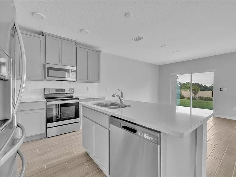2827 Narcoossee Commons Way — Photo 11