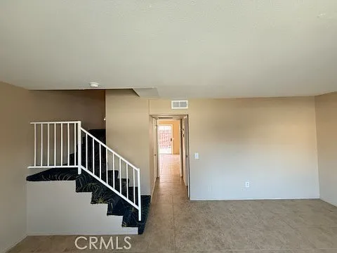 3 bed, 1427 sqft, $2,790 — Photo 3