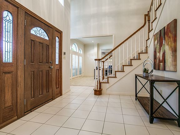 4th image of 204 Long Canyon Ct