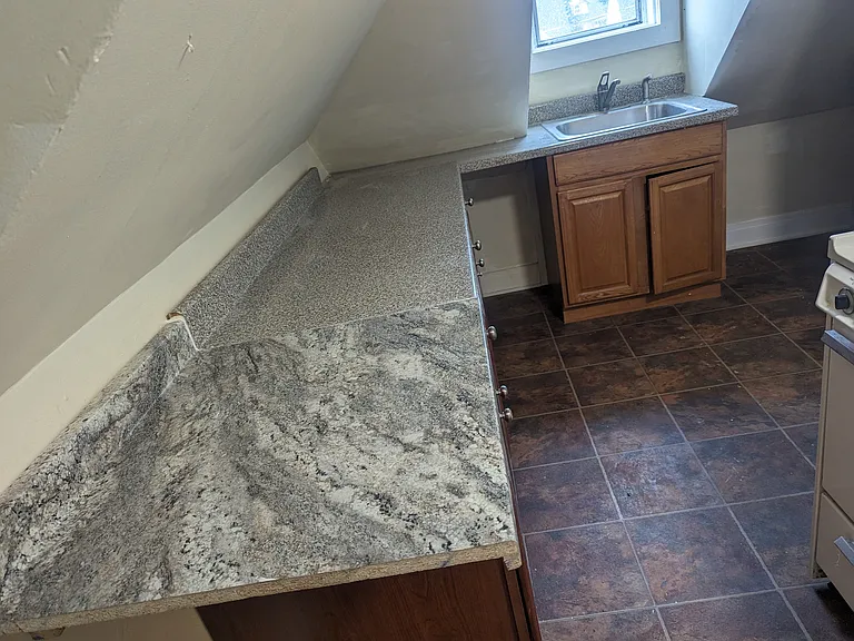 36 Girton Pl #4 — Photo 7