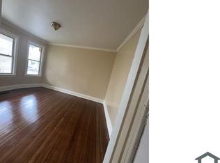 49 Dover St, Bridgeport, CT 06610