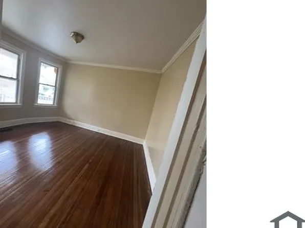 49 Dover St, Bridgeport, CT 06610