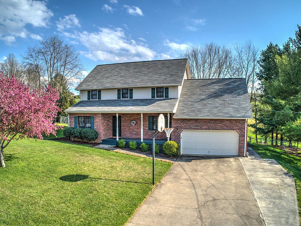 1st image of 242 Highland Hills Dr