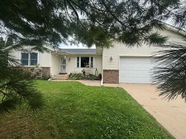 635 6th St NW, Plainview, MN 55964
