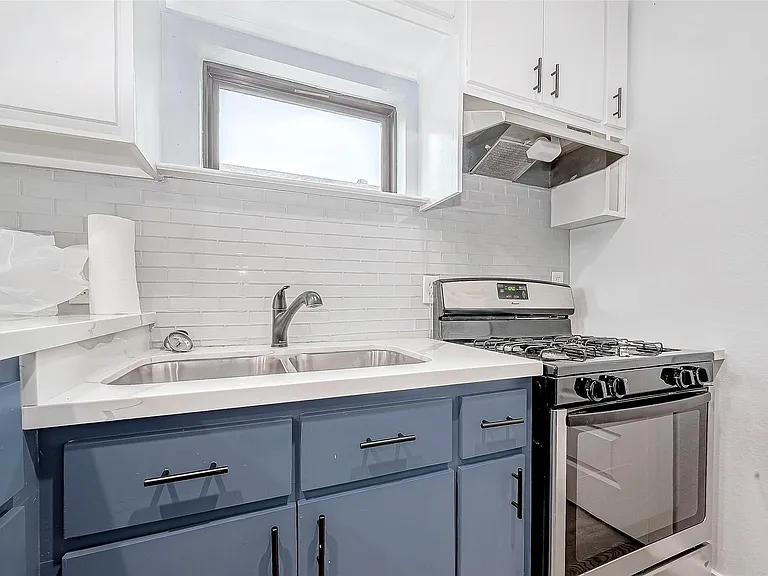 6725 Avenue K #B — Photo 16