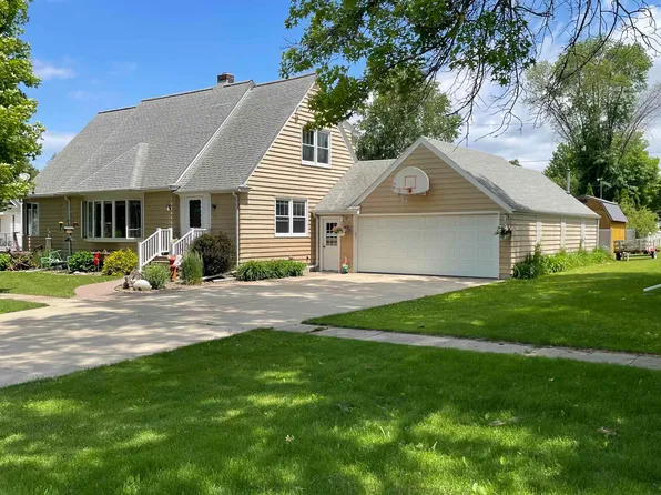 211 S Jefferson St, Saint Ansgar, IA 50472