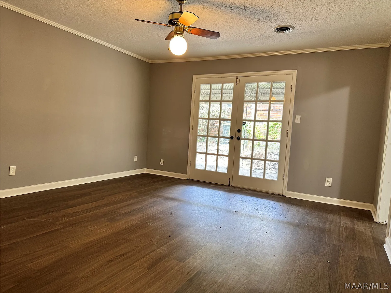 3 bed, 2.0 bath, 1530 sqft, $1,600 — Photo 3