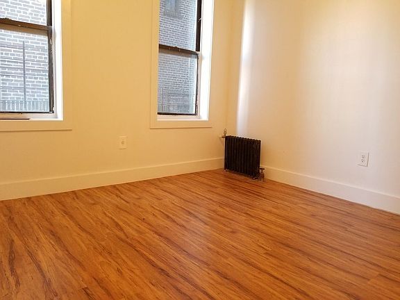 3rd image of 2723 Barnes Ave APT 6B
