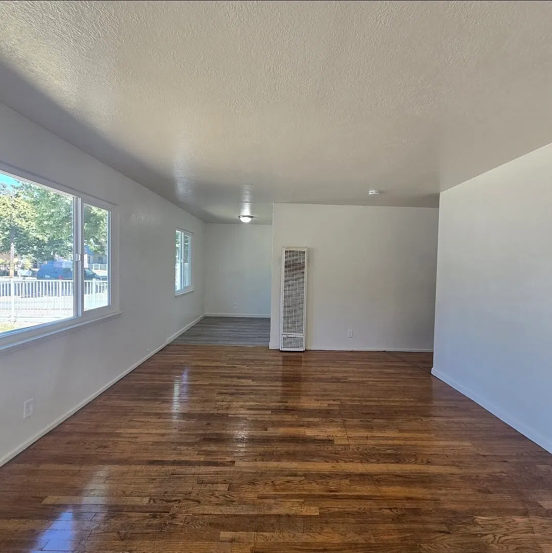 3 bed, 968 sqft, $1,795 — Photo 3