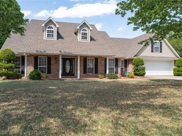2100 Barrington Dr, Lavaca, AR 72941