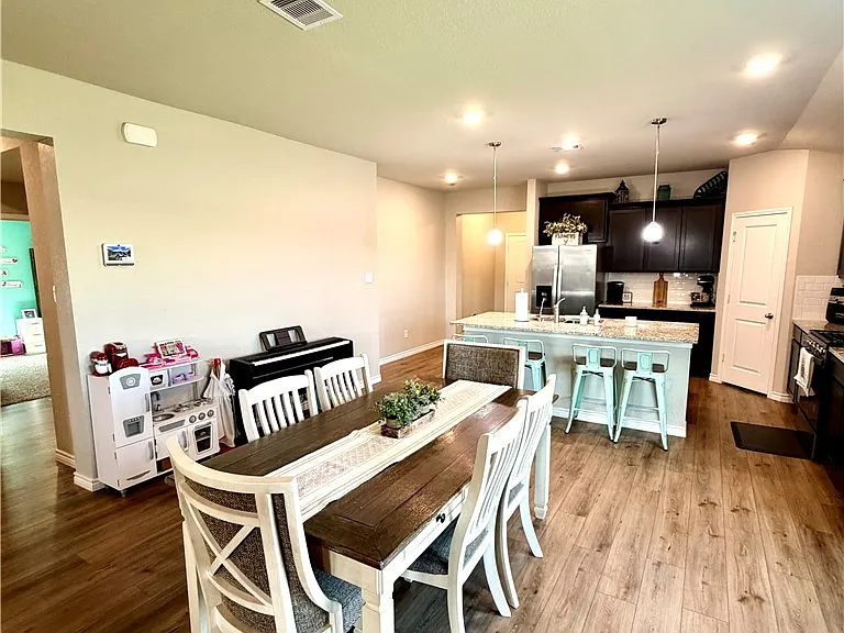 6218 Raleigh Dr — Photo 4