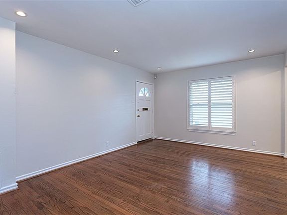 3rd image of 6615 Del Norte Ln