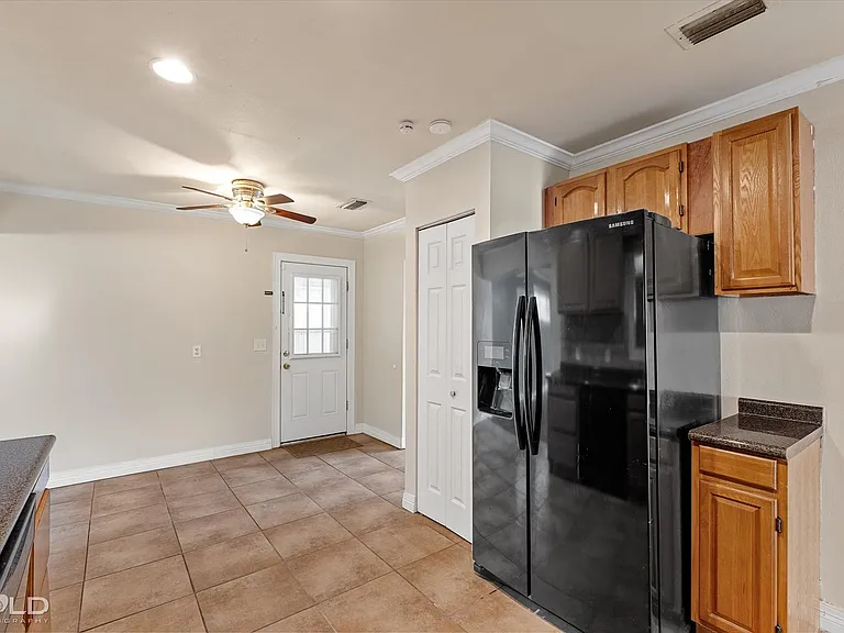2726 W Cavett Dr — Photo 9