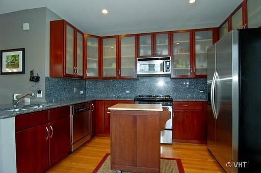 5th image of 2124 W Evergreen Ave #B