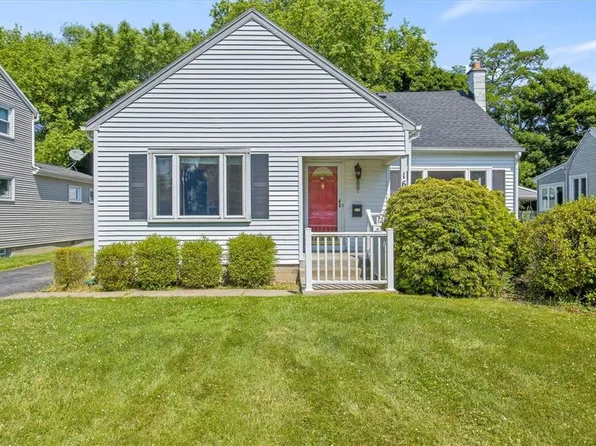 164 Crestfield Dr, Rochester, NY 14617