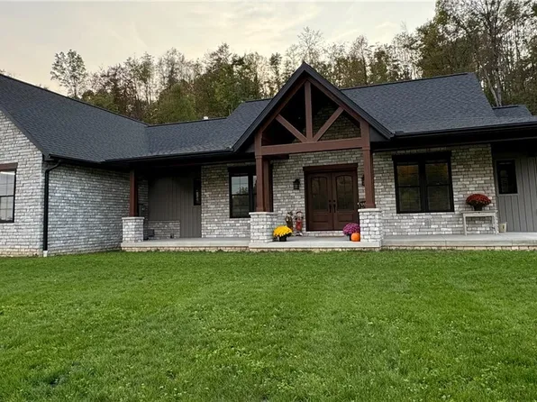 4750 Fette Rd SE, Dennison, OH 44621