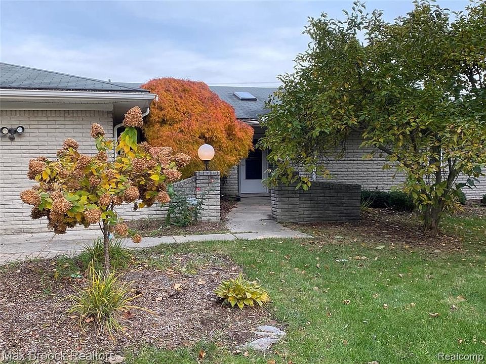 1st image of 6820 Fredmoor Dr