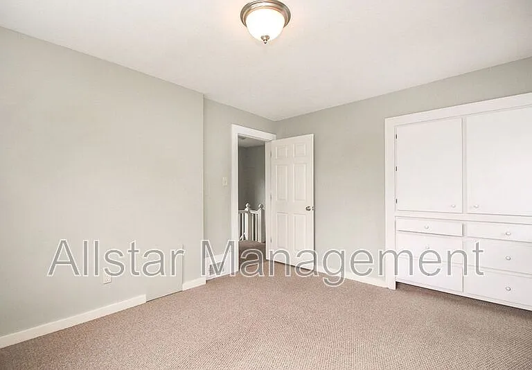 1562 Huguelet St — Photo 21