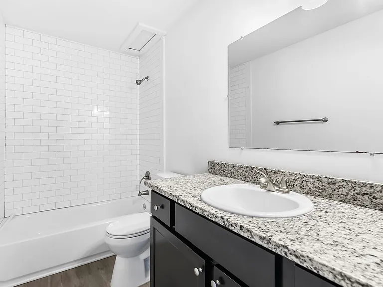 The Lennox — Photo 19