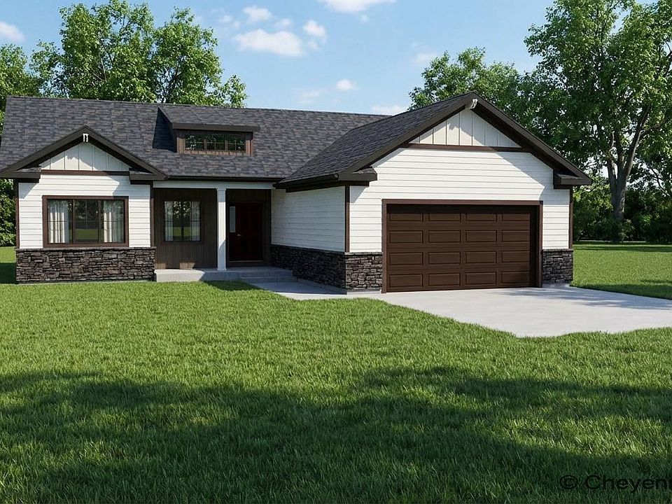 2nd image of 2062 Mammoth Rd