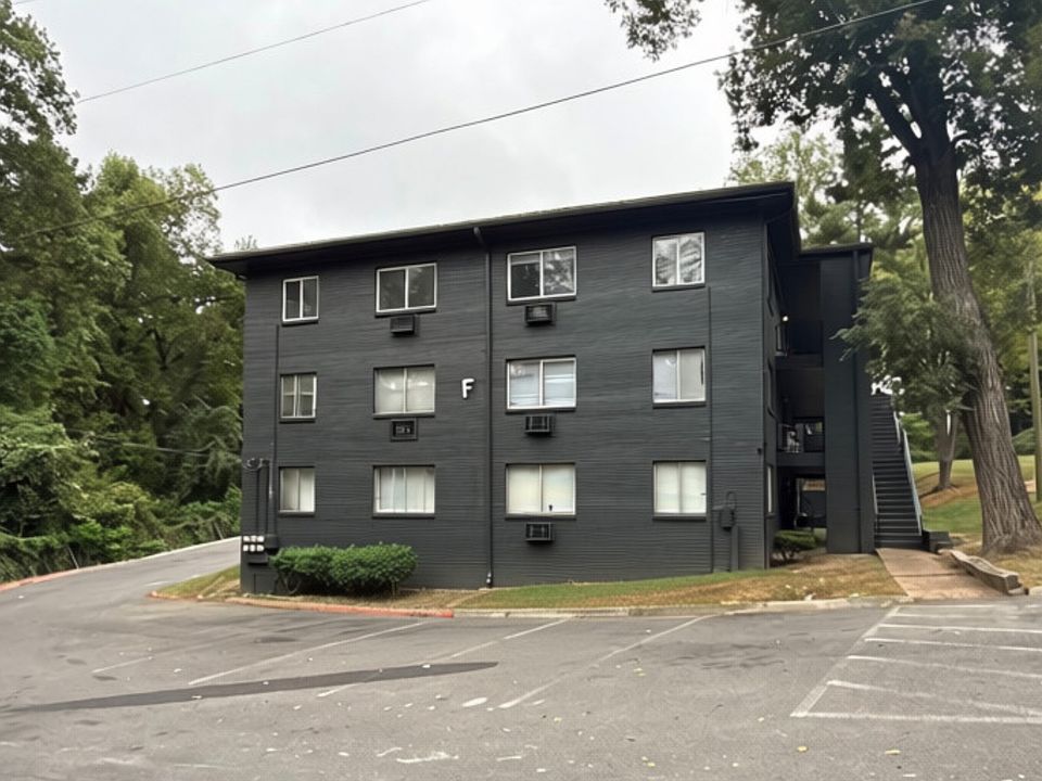 1st image of 550 Harding Pl APT F121