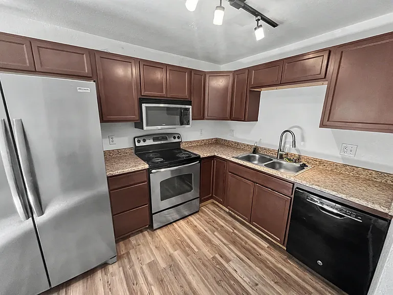 8612 Boundary Ave #L6 — Photo 3