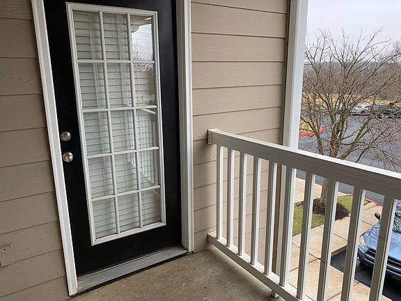 4th image of 4209 NE Meadow Creek Cir APT 206