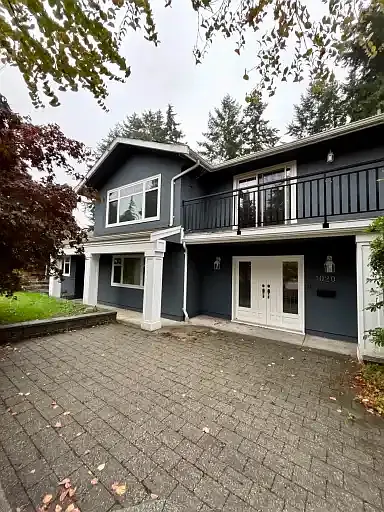 5 bed, 4.0 bath, 3458 sqft, $5,995 — Photo 2