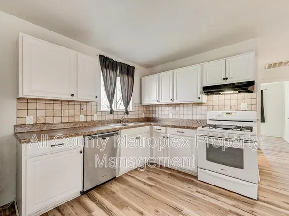 1303 S Medora St #4, Terrell, TX 75160