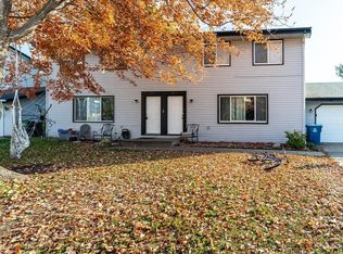 1053 Thorndale Ave, New Brighton, MN 55112