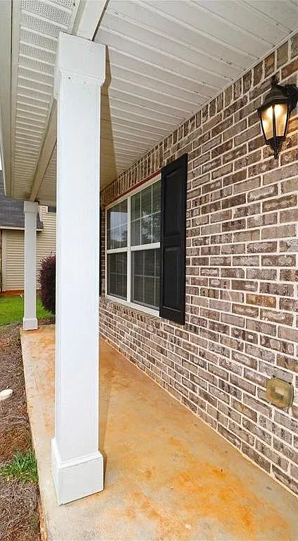 413 Deven Ct — Photo 2