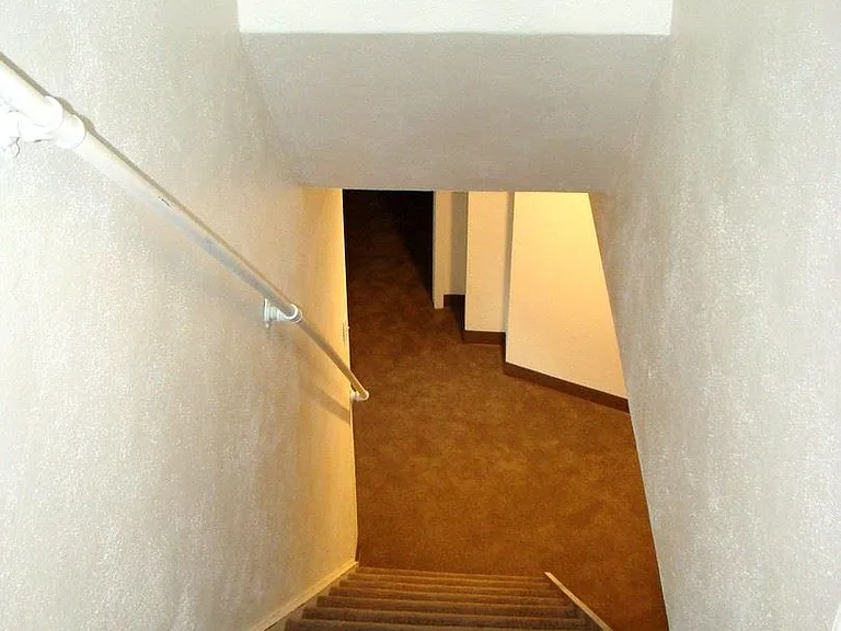 645 S Whitcomb St #B — Photo 3