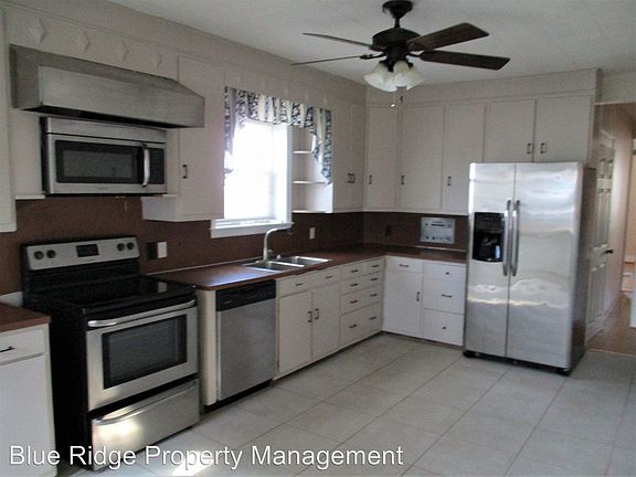 5th image of 1305 E Center St