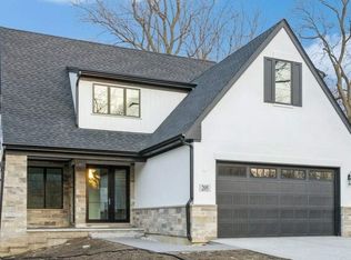 205 S Prospect Ave, Clarendon Hills, IL 60514