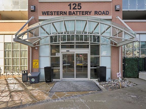 3rd image of 125 Western Battery Rd #1502